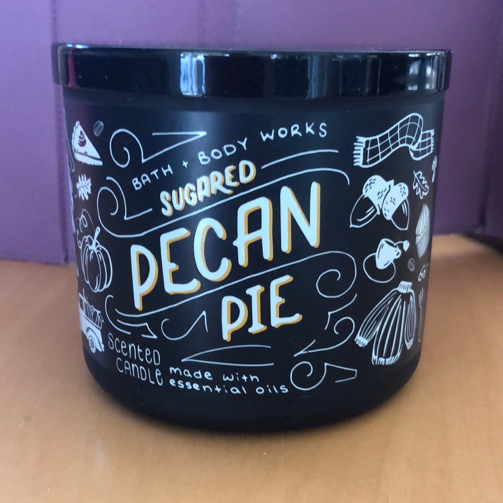 Bath and Body Works Sugared Pecan Pie 3 Wick Candle